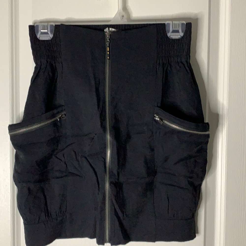 Guess skirt